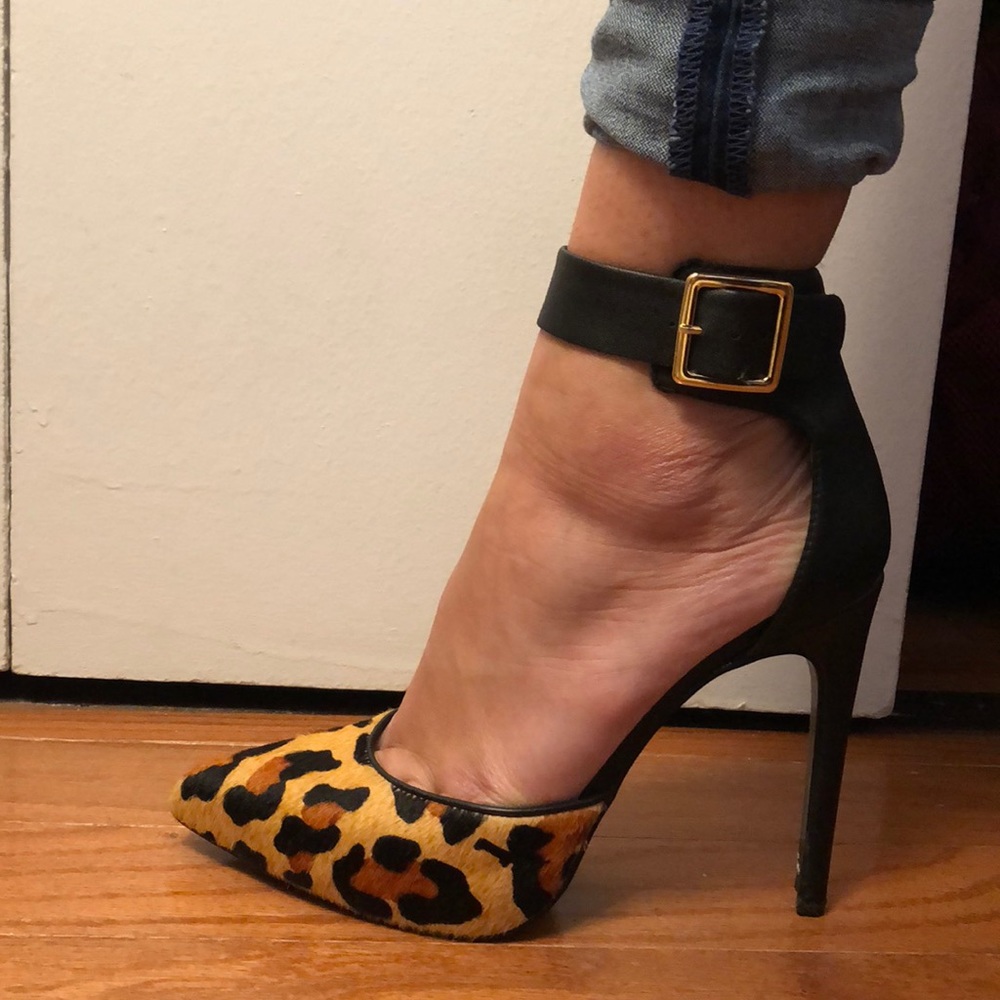 Steve Madden Leopard Print Pump